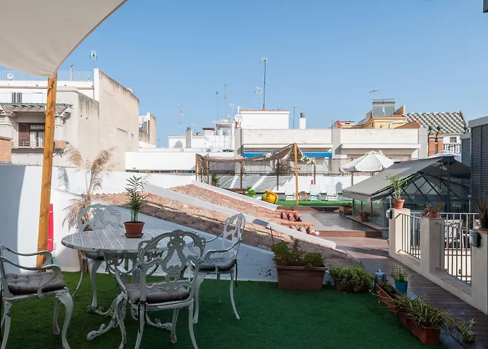 Nomad &PensionHostel